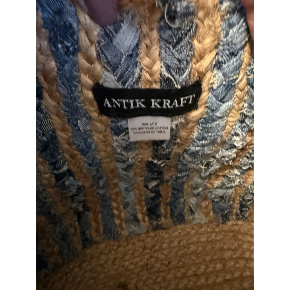 ANTIK KRAFT‎ Stylish Woven Straw Handbag with Modern Design